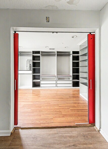 Building Photo - 614 Poplar Pl