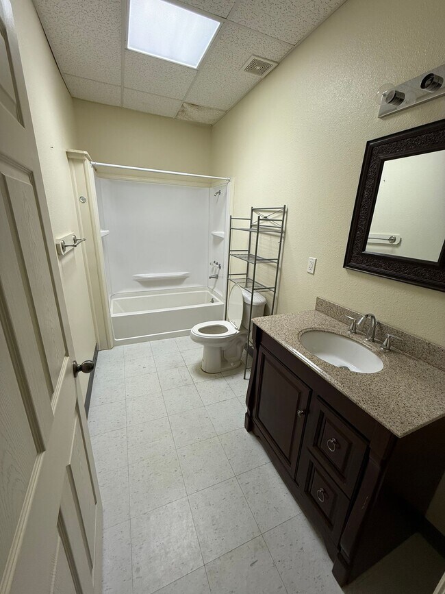 Building Photo - Broadway Lofts - All Bills Paid - Downtown Drumright