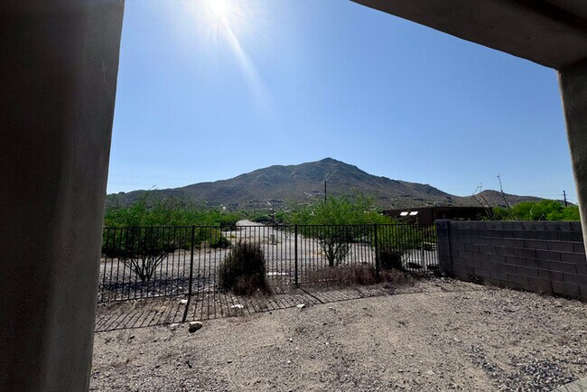Building Photo - 3Bed/2Bath Home In Cave Creek! JOIN THE WA...