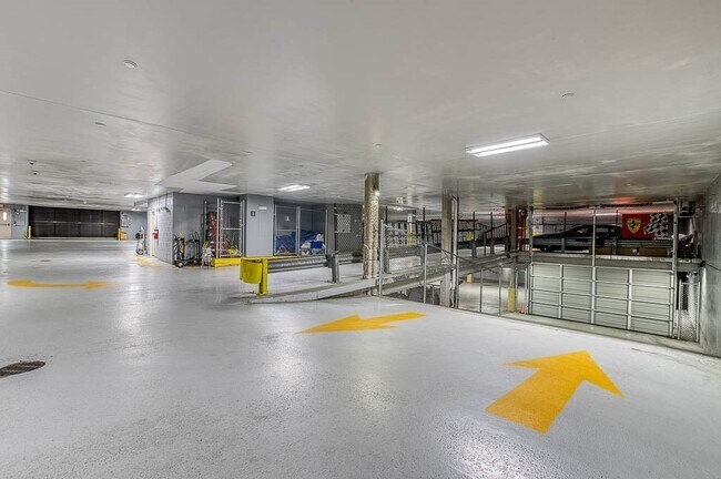 Building Photo - 446 Belgrade Ave