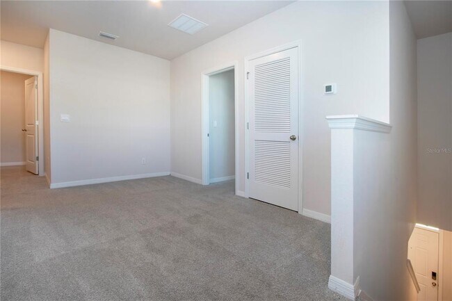 Building Photo - 3513 Hilltop Cir