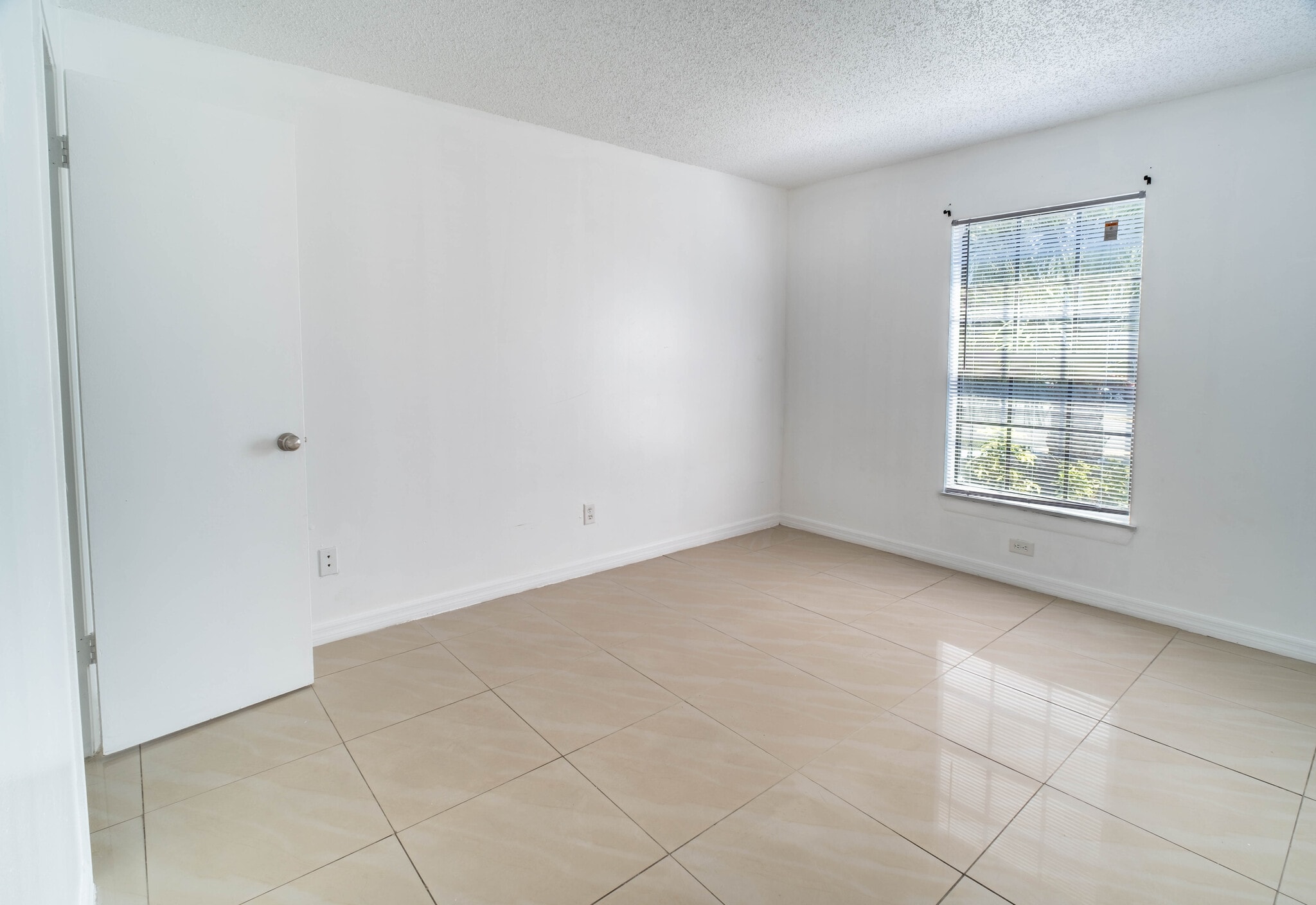 Building Photo - Hermitage Apartments
