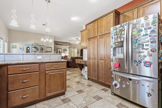 Building Photo - Prestine 4 bedroom home near the Golf Course