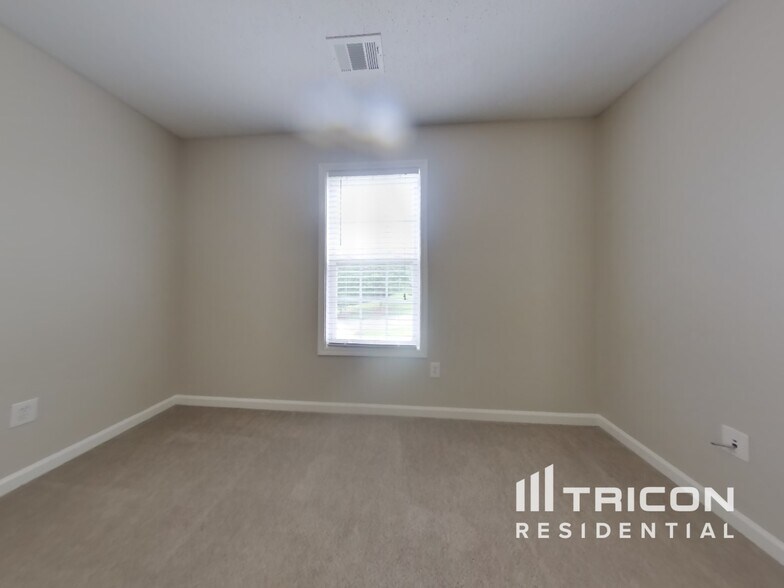Building Photo - 407 Maple Ridge