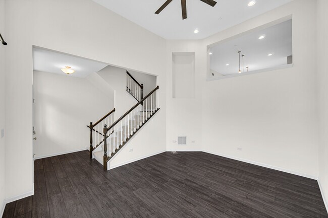 Building Photo - 4456 Monroe Ct