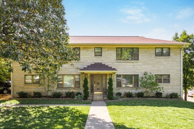 Building Photo - 2728 Riedling Dr