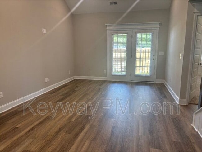 Building Photo - 2065 Denmark Ave SE