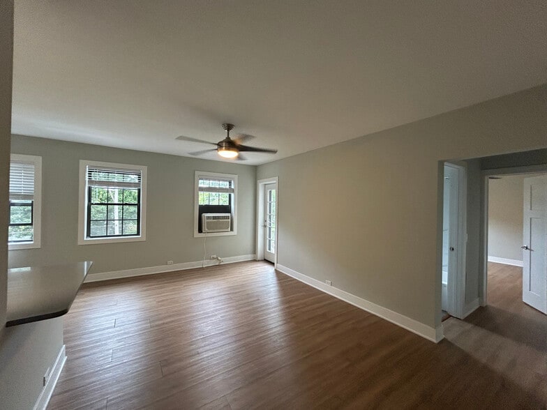 Building Photo - 730 Judson Ave