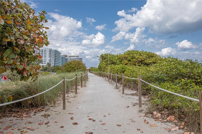 Building Photo - 9172 Collins Ave