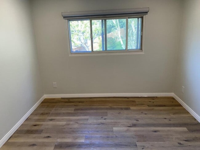 Building Photo - 2955 Columbia St