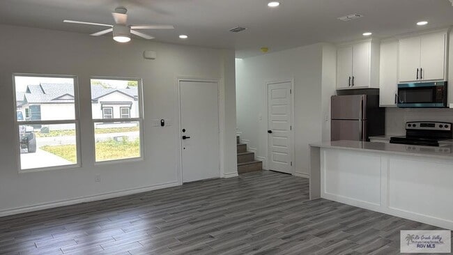 Building Photo - 5160 Alexa Rd