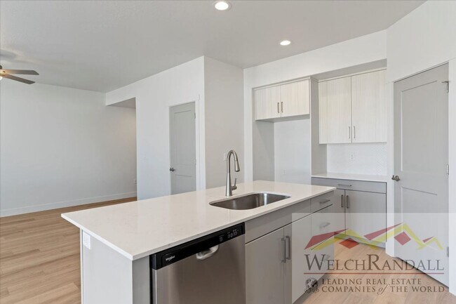 Building Photo - Brand New Townhome for Rent in West Haven