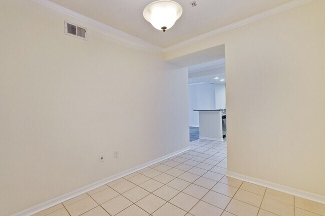 Building Photo - Large Santa Clara 1 Bedroom Condo in Rivermark Area