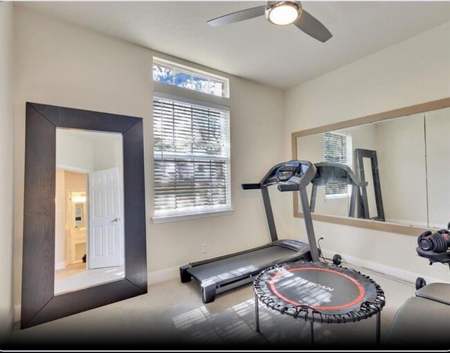 Building Photo - 405 Alva Dr
