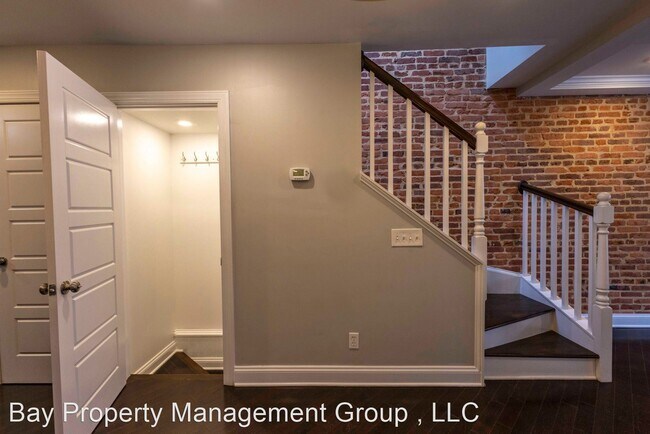 Building Photo - 2 br, 3 bath House - 33 S Curley St