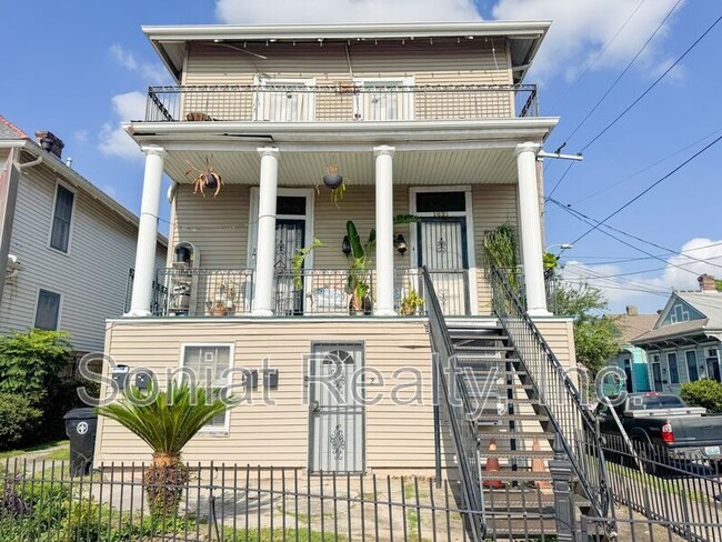 Primary Photo - 1621 Crete St