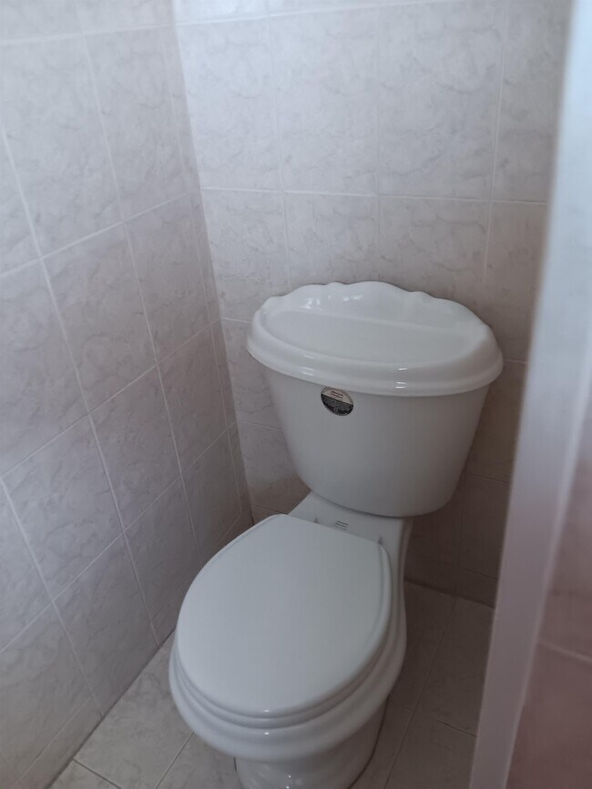 Building Photo - 2321 Irlo Dr