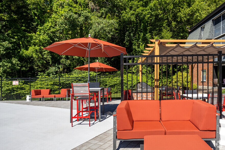 Interior Photo - Tatnuck Square