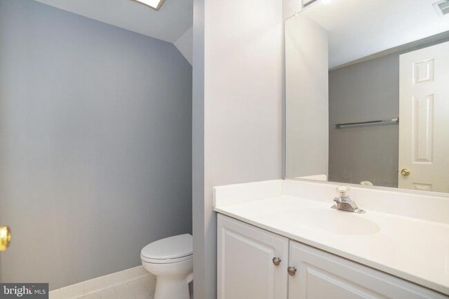 Building Photo - 2243 Journet Dr