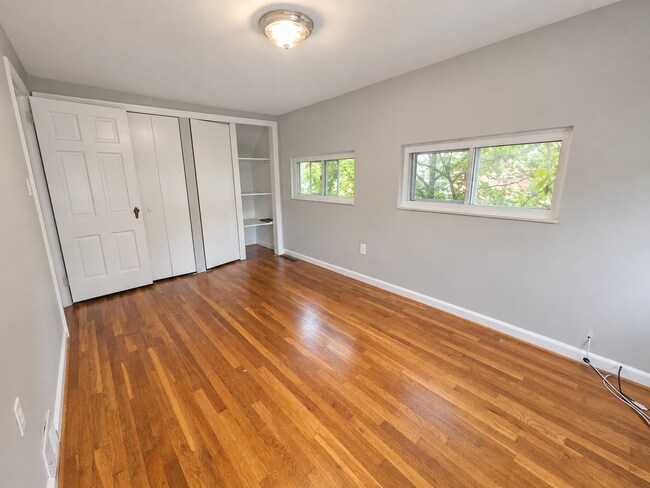 Building Photo - 590 Audubon Ave