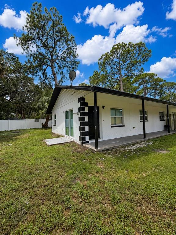 Building Photo - 7132 Oakwood Dr