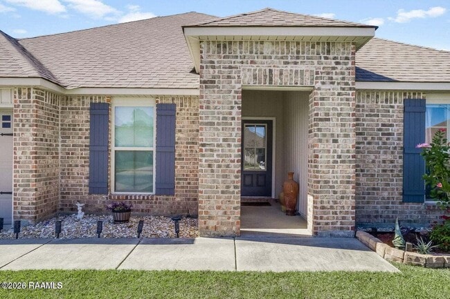 Building Photo - 135 Grace View Dr