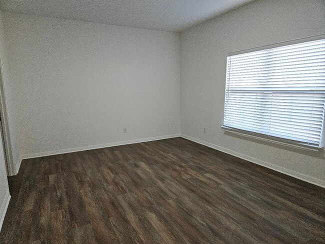 Building Photo - 18412 Speculator Ln