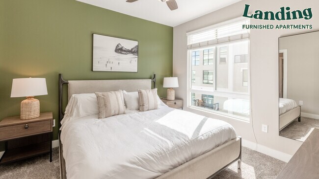 Building Photo - 3300 N Scottsdale Rd