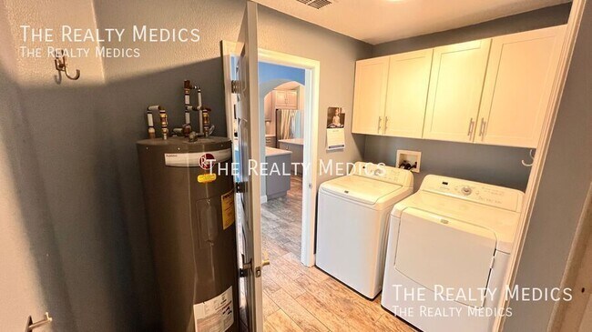 Building Photo - 7344 Grotto Ave