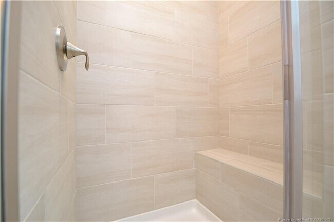 Building Photo - 421 Canyon Spring Trl