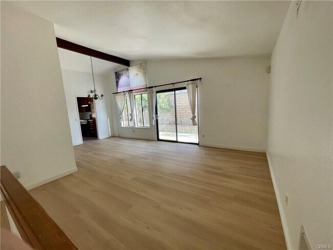 Building Photo - 1214 Vassar Ln