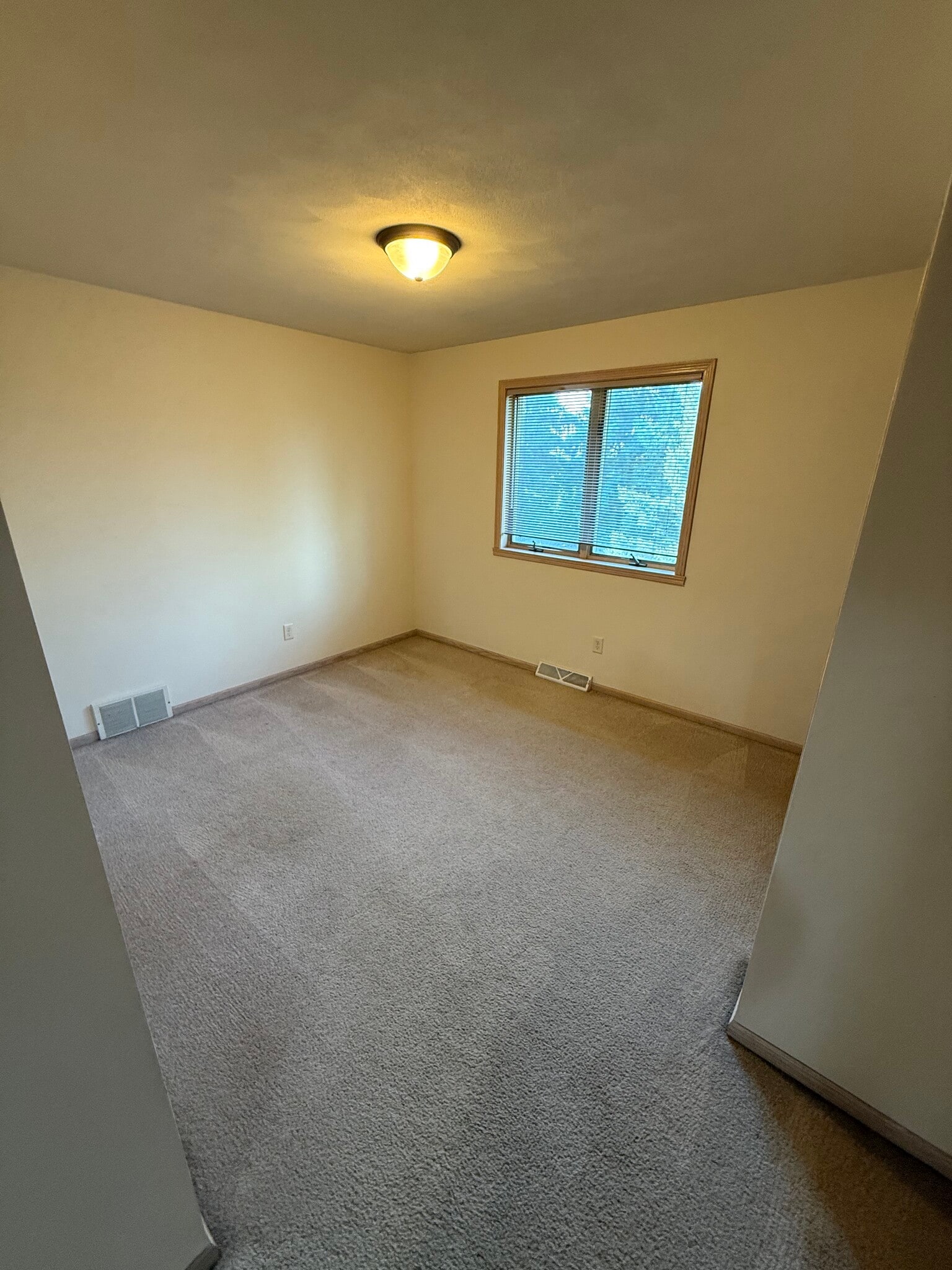 Building Photo - W6867 Sunnyvale Ln