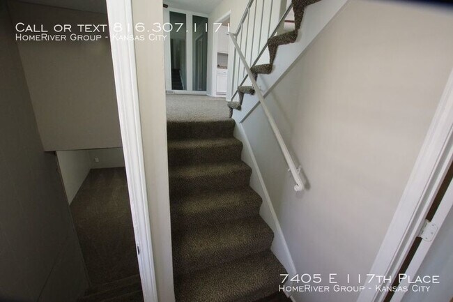 Building Photo - 3 br / 2 ba ready for immediate move in!