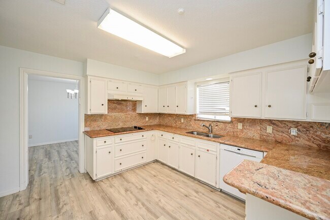 Building Photo - 7735 Quail Meadow Dr