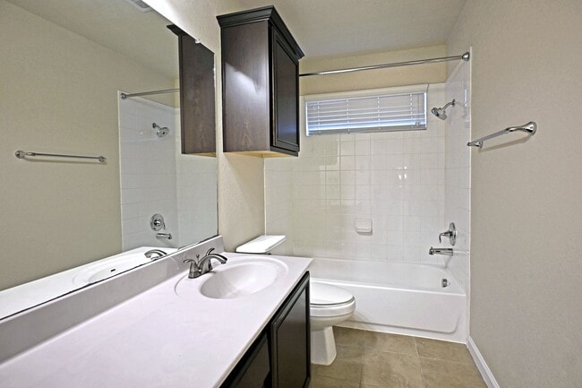 Building Photo - 934 Avery Pkwy