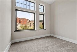 Building Photo - 409 Main St