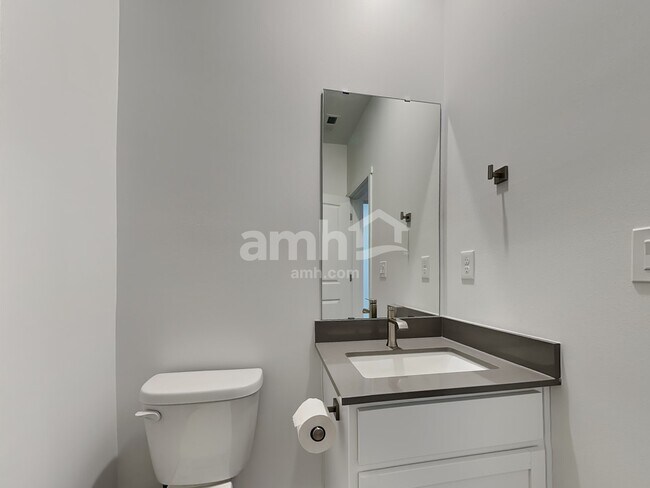 Building Photo - 8043 Dagny St SW