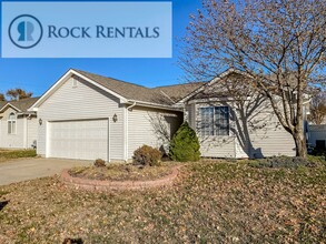 Building Photo - Beautiful 3 Bed 2 Bath Home in Quiet Neighborhood