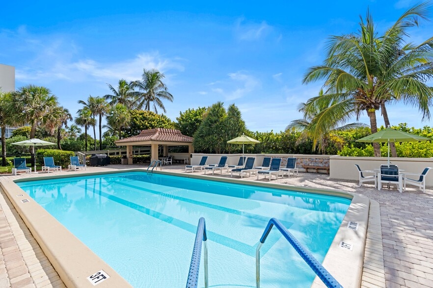 Building Photo - 3400 N Ocean Dr