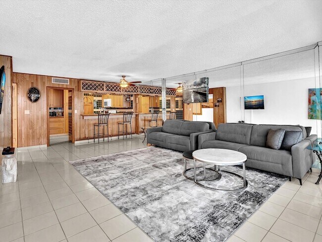 Building Photo - 3430 Galt Ocean Dr