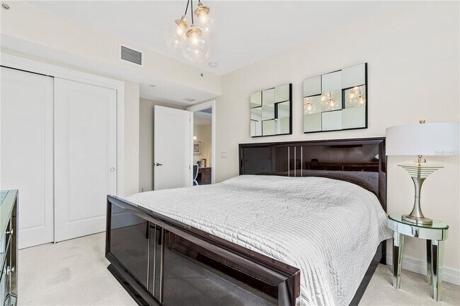 Building Photo - 331 Cleveland St