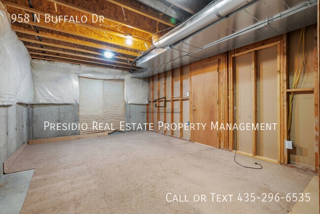 Building Photo - 958 N Buffalo Dr