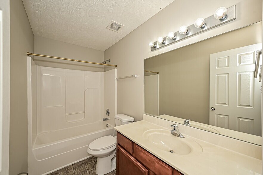 Building Photo - 3746 Maya Dr