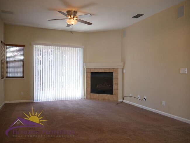 Building Photo - 3 Bed 2 Bath 1,130 sqft Single Family Home...