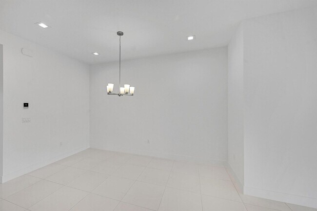 Building Photo - 13072 Feathering Wy