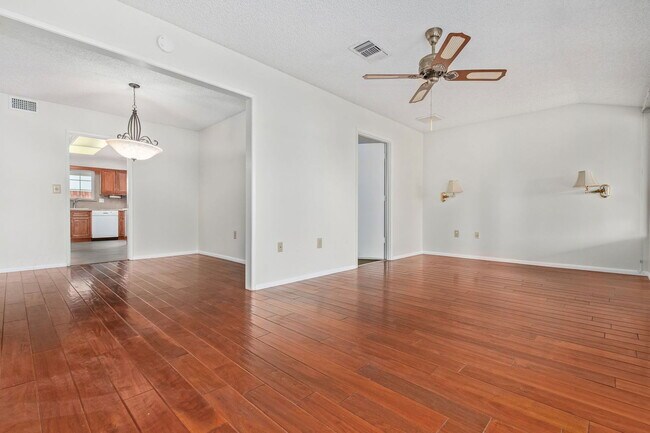 Building Photo - 14022 Whispering Lake Dr