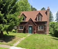 Building Photo - 1318 N 19th Ave E