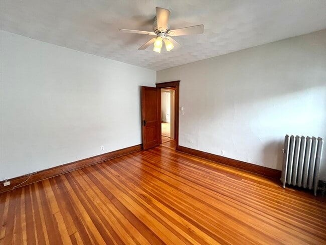 Building Photo - 171 School St