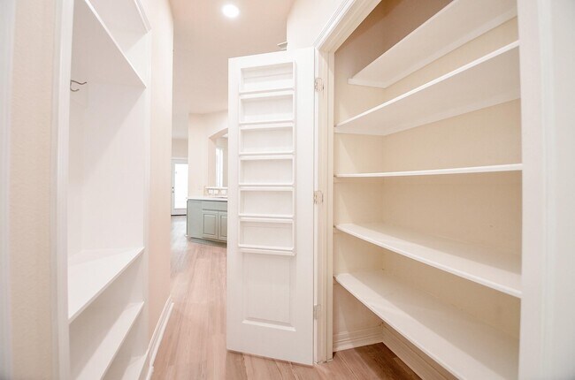 Building Photo - 3826 Bell Hollow Ln