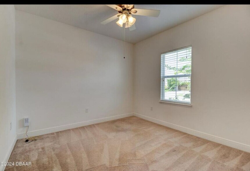 Building Photo - 5435 Estero Loop